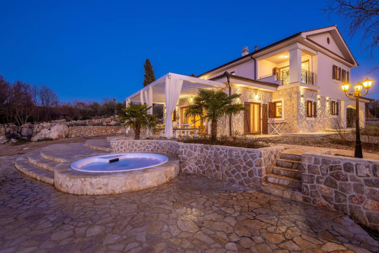 Villa Laura Vrh  外观 照片